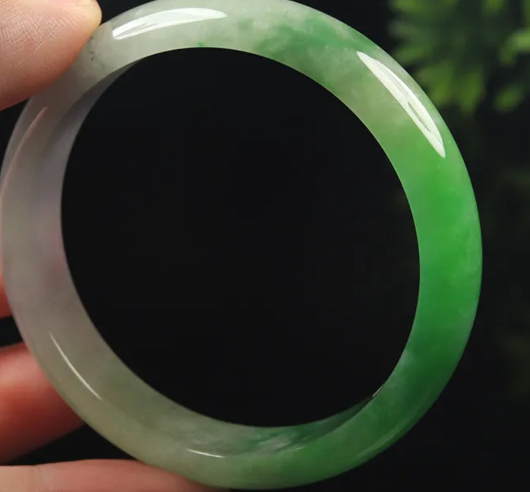 VINTAGE Small Jadeite Light Lavender Jade Bangle Size 56mm Unique Jade Piece! A519 - JazzyJewelbyAmina 