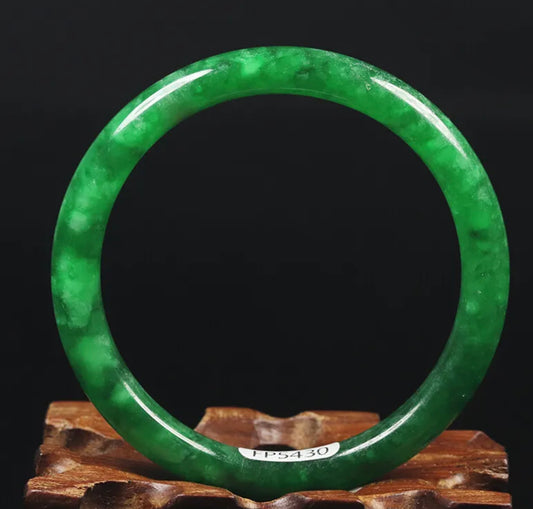 VINTAGE XS Jadeite Green Jade Bangle Size 53mm J913 - JazzyJewelbyAmina 