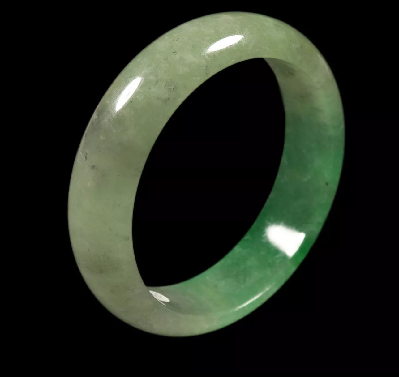 VINTAGE Small Jadeite Green Jade Bangle Size 55mm Ombré Jade O579 - JazzyJewelbyAmina 