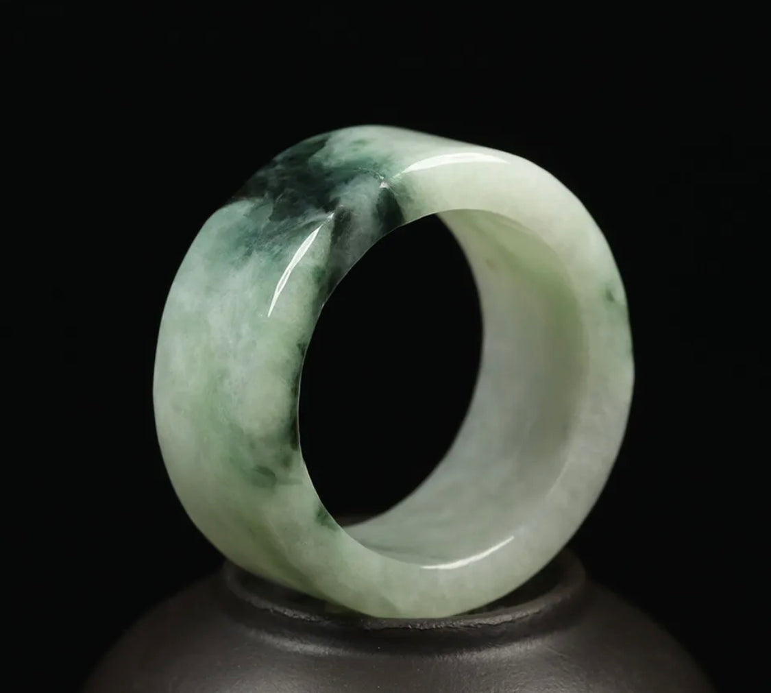 VINTAGE Large Marble Green Jade Thumb Ring - Certified Size 11US - JazzyJewelbyAmina 