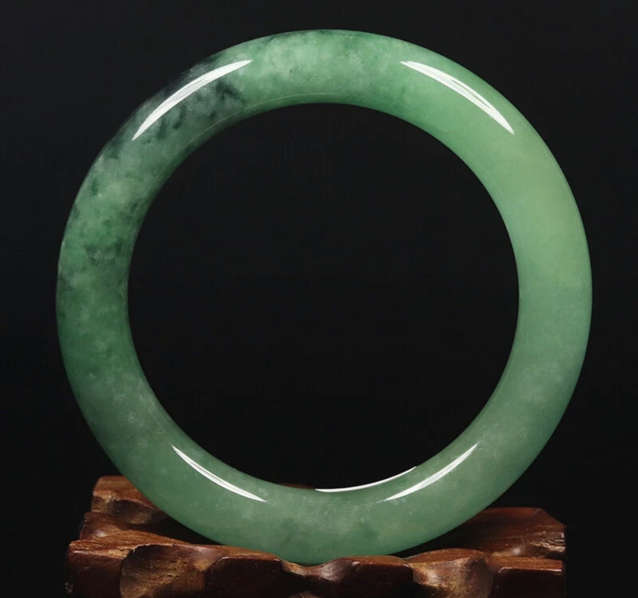 VINTAGE Small Jadeite Emerald Green Jade Bangle Size 56mm Round Princess Cut U585