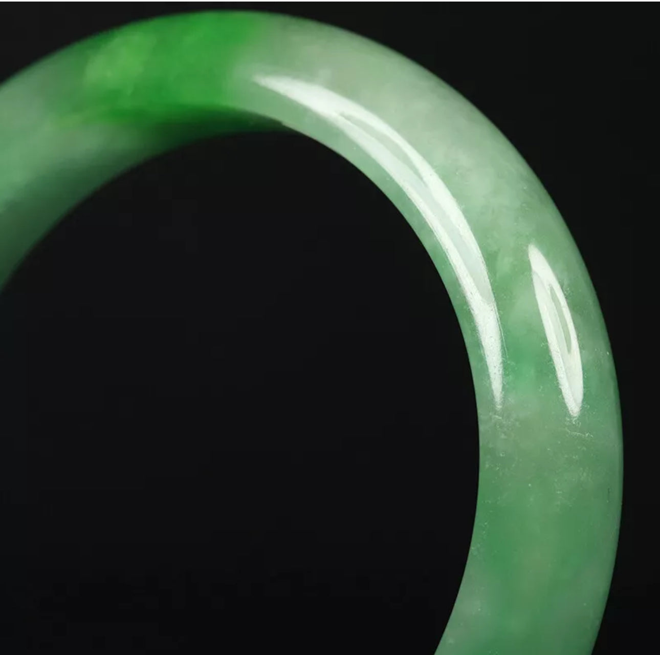 VINTAGE Medium Jadeite Green Jade Bangle Size 59mm O629 - Pop Green! - JazzyJewelbyAmina 