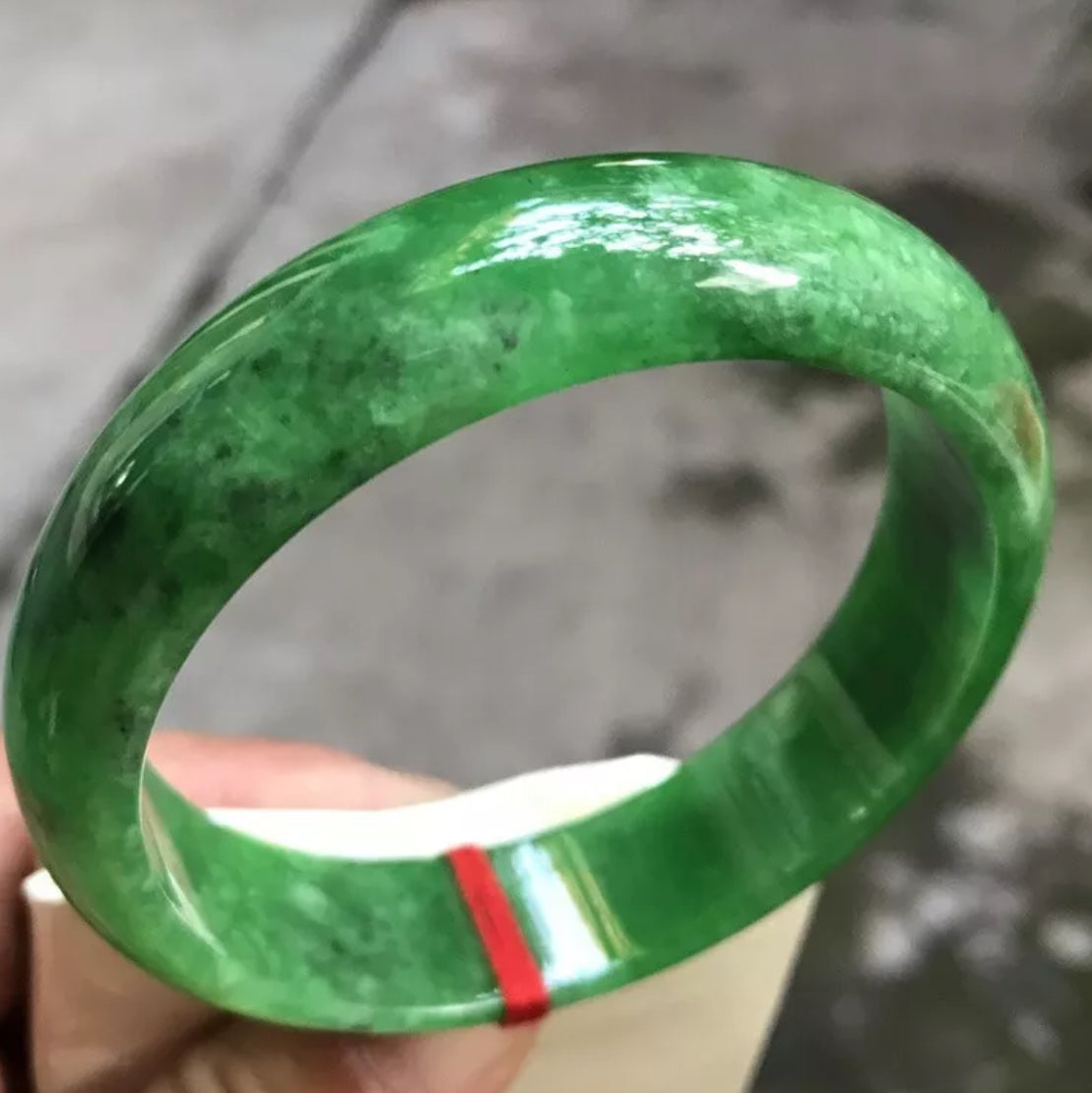 VINTAGE Large Jadeite Green Jade Bangle Size 60mm Emerald Green Jade D - JazzyJewelbyAmina 