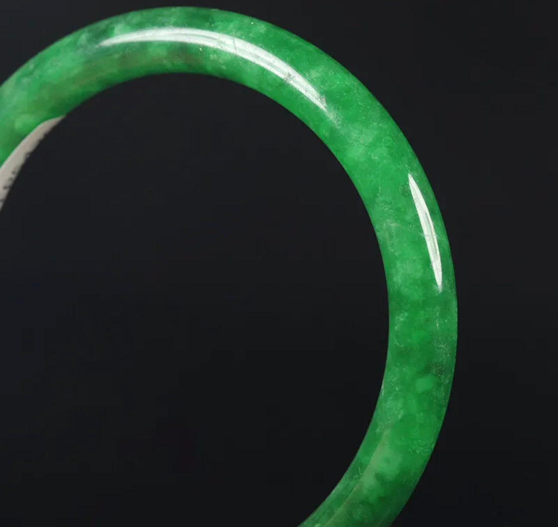 VINTAGE XS Jadeite Green Jade Bangle Size 53mm J913 - JazzyJewelbyAmina 