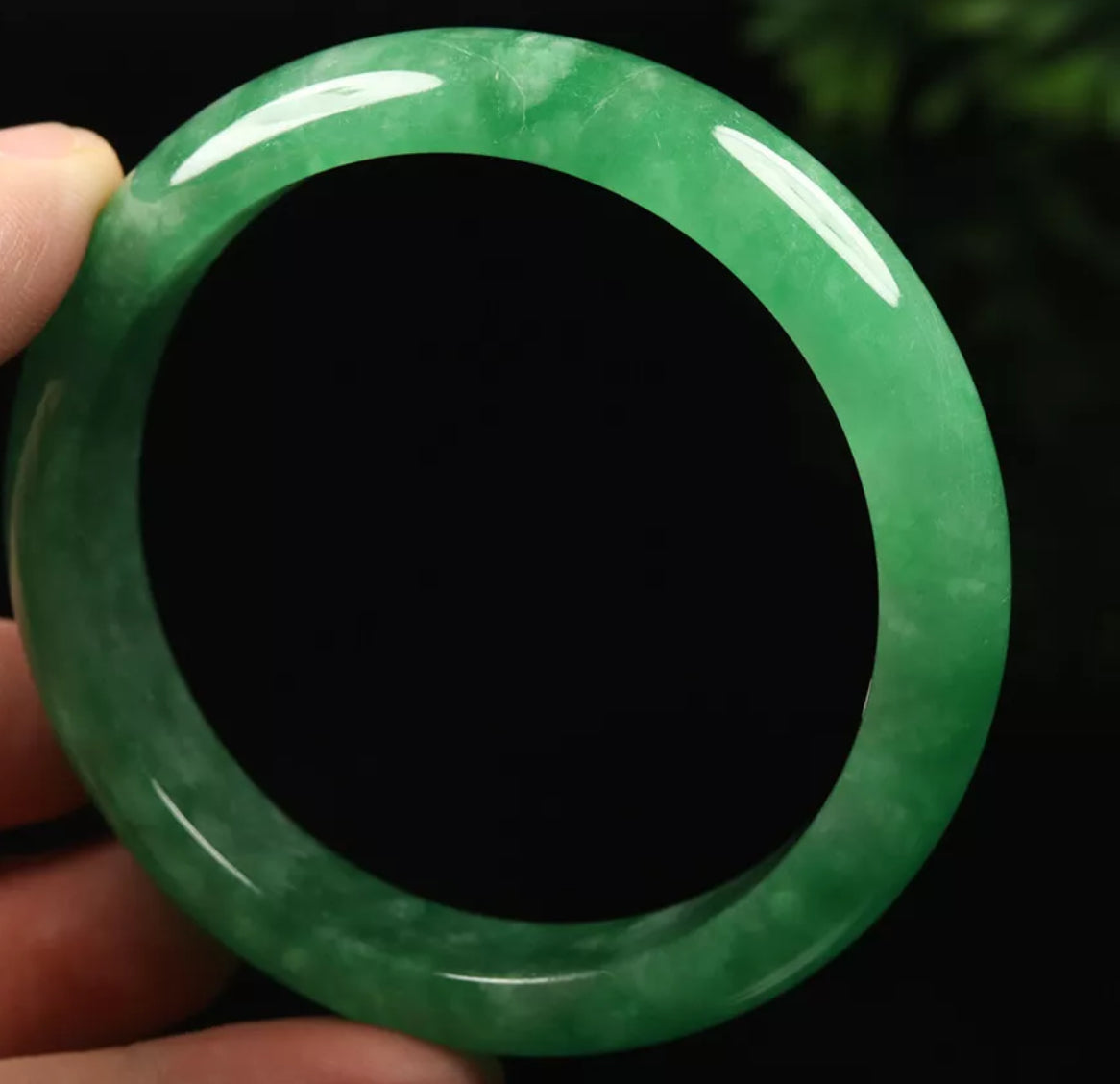 VINTAGE Medium Jadeite Green Jade Bangle Size 57mm Round Princess Cut N603 - JazzyJewelbyAmina 