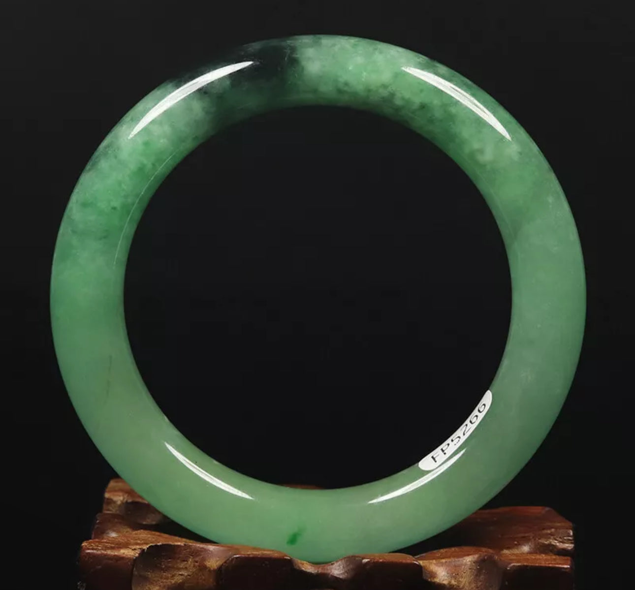 VINTAGE Small Jadeite Green Jade Bangle-Round Princess Chunky Cut Size 56mm M585 - JazzyJewelbyAmina 