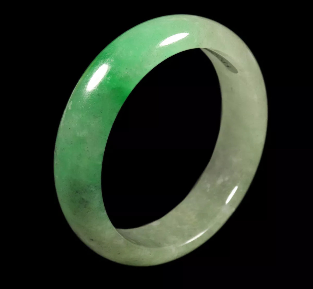 VINTAGE Small Jadeite Green Jade Bangle Size 55mm Ombré Jade O579 - JazzyJewelbyAmina 