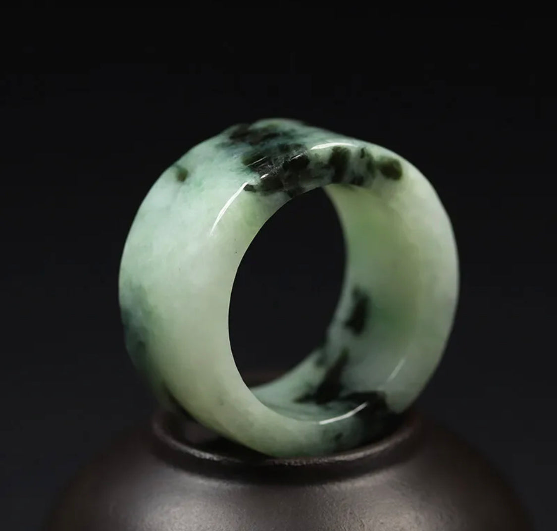 VINTAGE Large Marble Green Jade Thumb Ring - Certified Size 11US - JazzyJewelbyAmina 