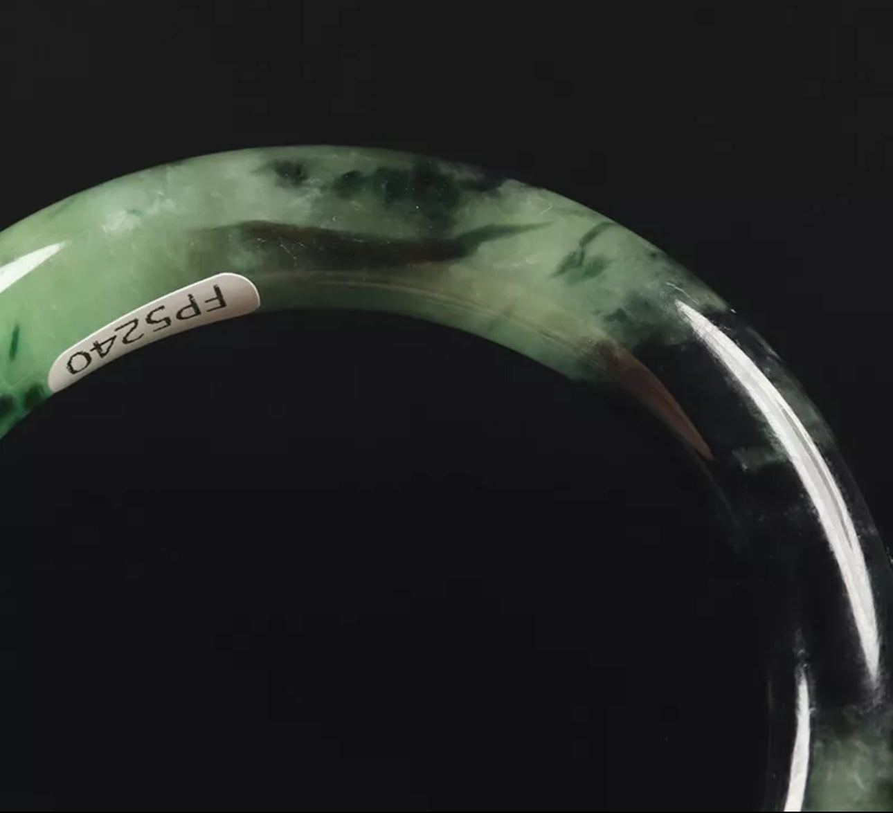 VINTAGE Medium Jadeite Green / Black Jade Bangle Size 57mm Round Princess Cut O533 - JazzyJewelbyAmina 