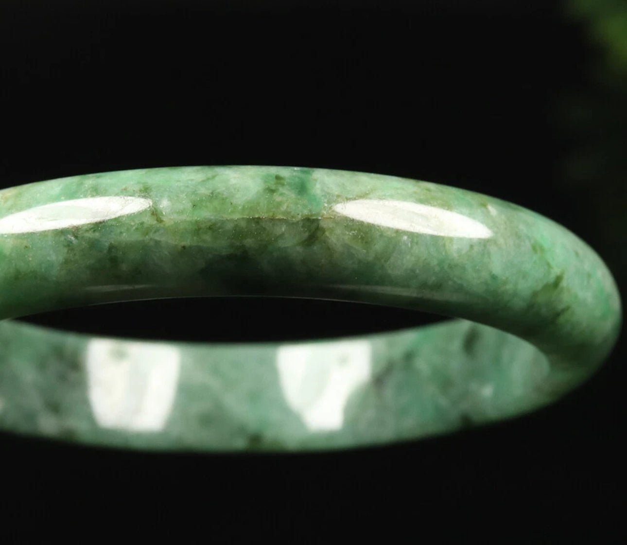 VINTAGE Large Certified Jadeite Green Jade Bangle Size 62 MM S063