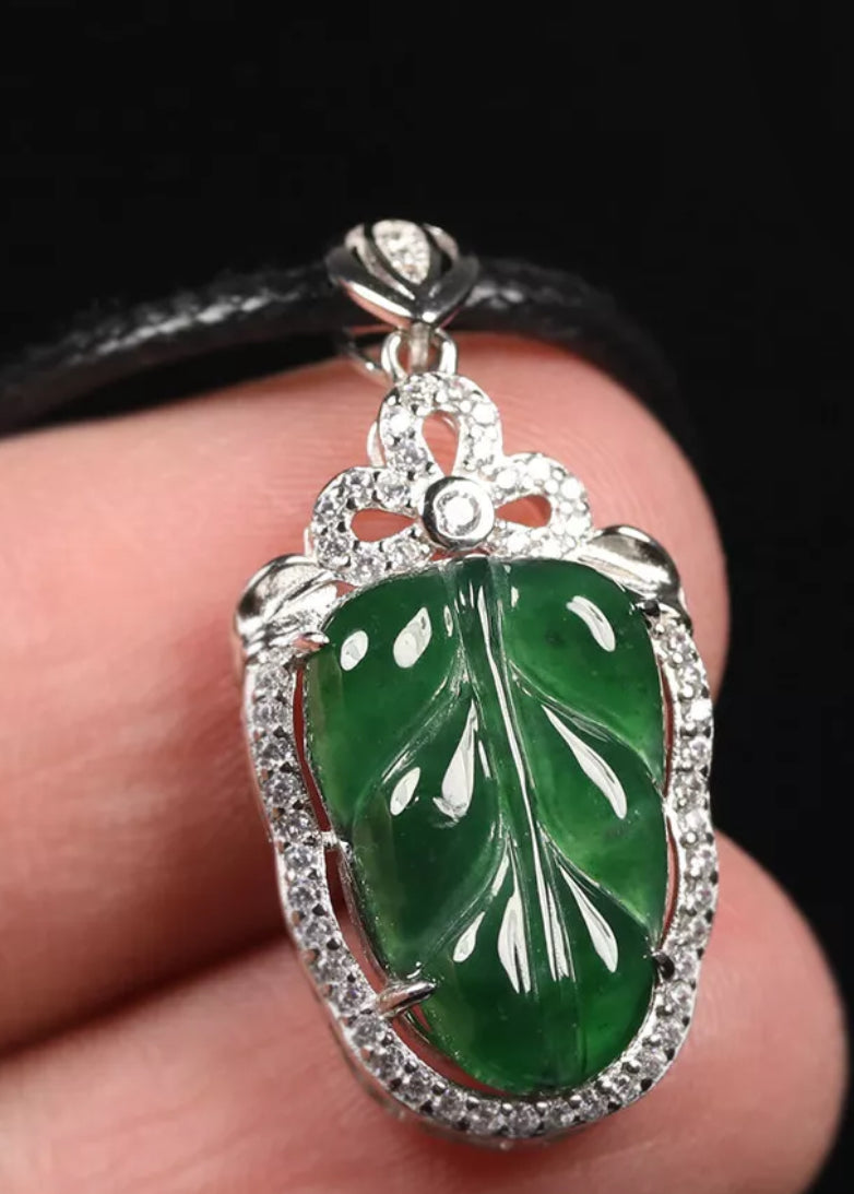 VINTAGE Jadeite Green Jade Leaf w/ 925 Sterling Silver Bail/Setting - JazzyJewelbyAmina 