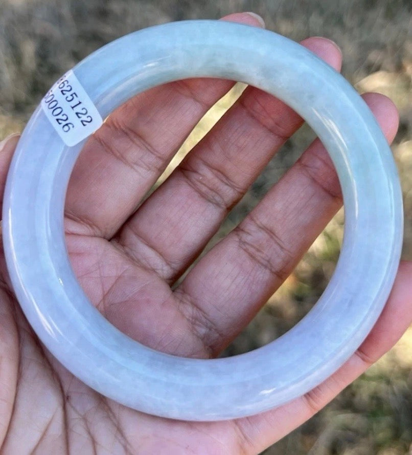 VINTAGE Medium Jadeite Lavender Green Jade Bangle Size 58.2 Round Princess Cut A821 - JazzyJewelbyAmina 