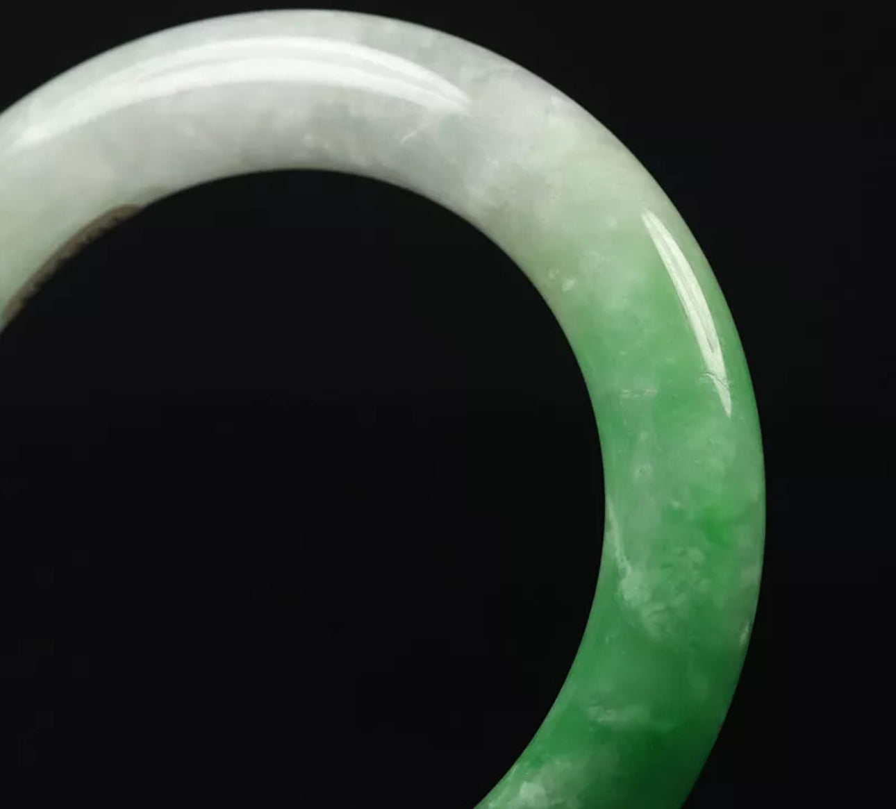 VINTAGE Medium Jadeite Green Jade Bangle Size 59mm Round Princess Cut D655 - JazzyJewelbyAmina 