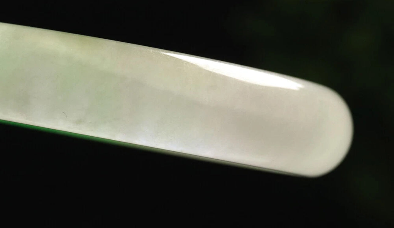 VINTAGE XS Jadeite Icy Green Jade Bangle Size 53mm Unique Ombré Jade Piece U387