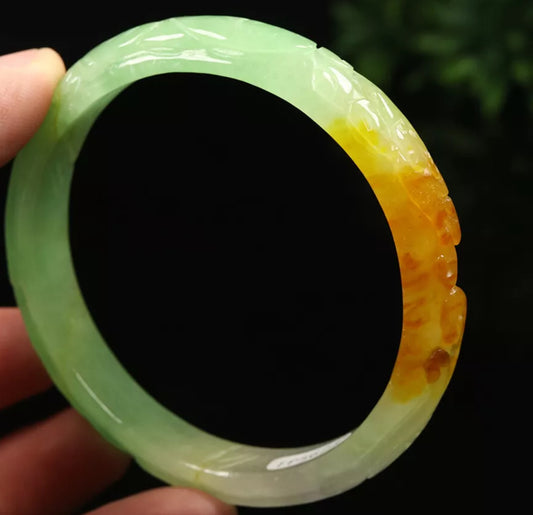 VINTAGE XL Jadeite Green/Brown Jade Bangle Handcarved Ruyi Bat Size 64mm J399 - JazzyJewelbyAmina 