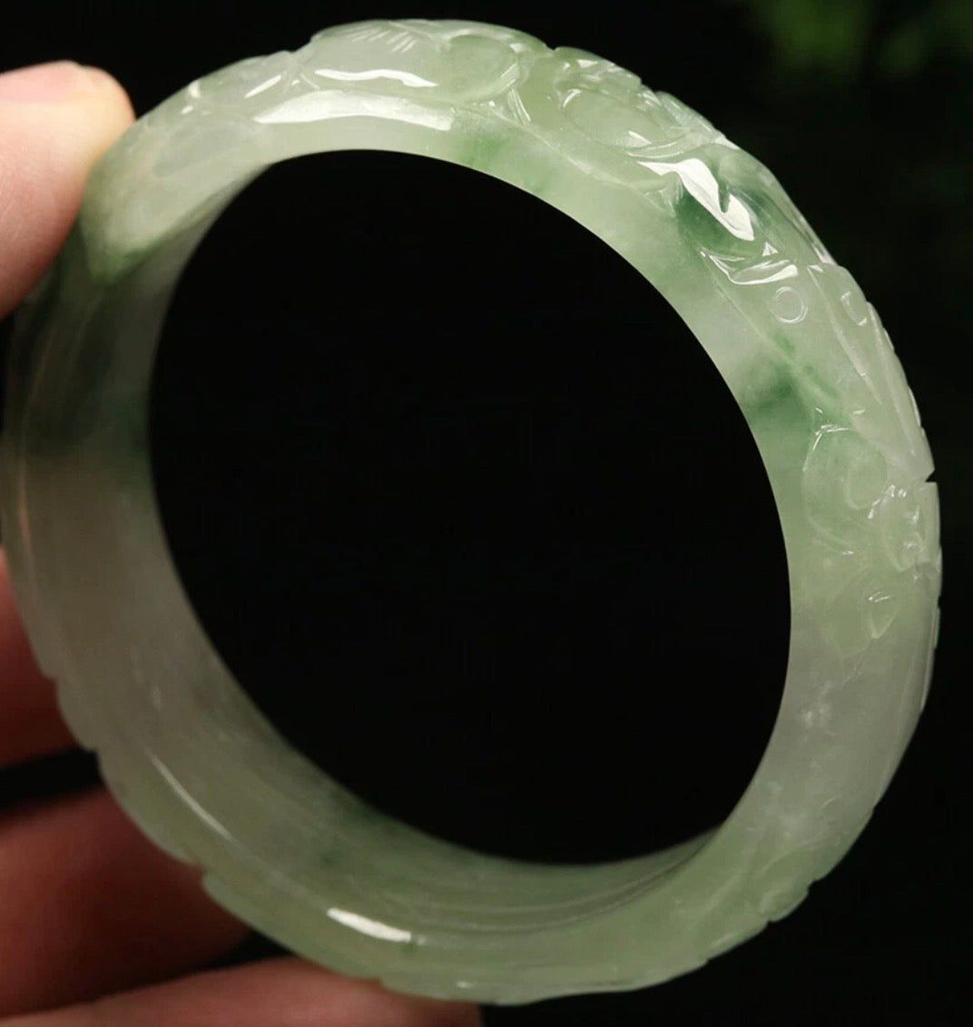 VINTAGE Jadeite Green/White Jade Bangle Hand-carved Flower Bat Butterfly Size 56 MM S921