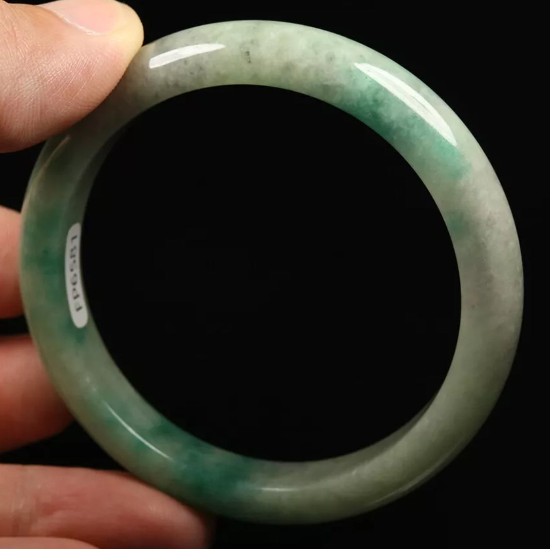 VINTAGE Small Jadeite Green/White Jade Bangle Size 56mm O581 - JazzyJewelbyAmina 