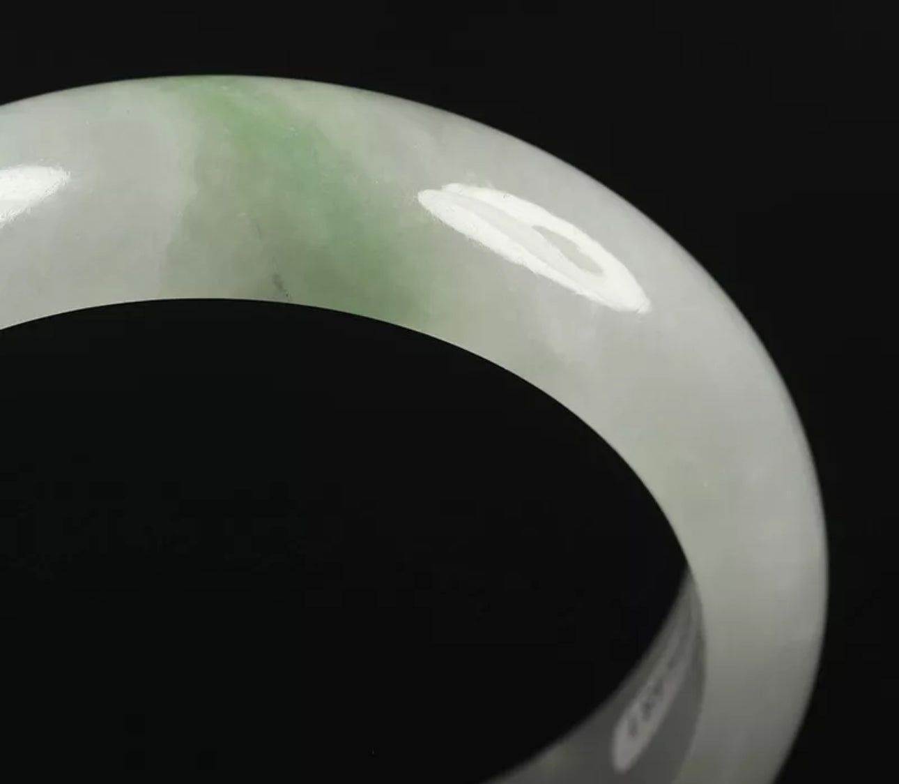 VINTAGE Large Jadeite Green/White Jade Bangle Size 60mm O1015 - JazzyJewelbyAmina 