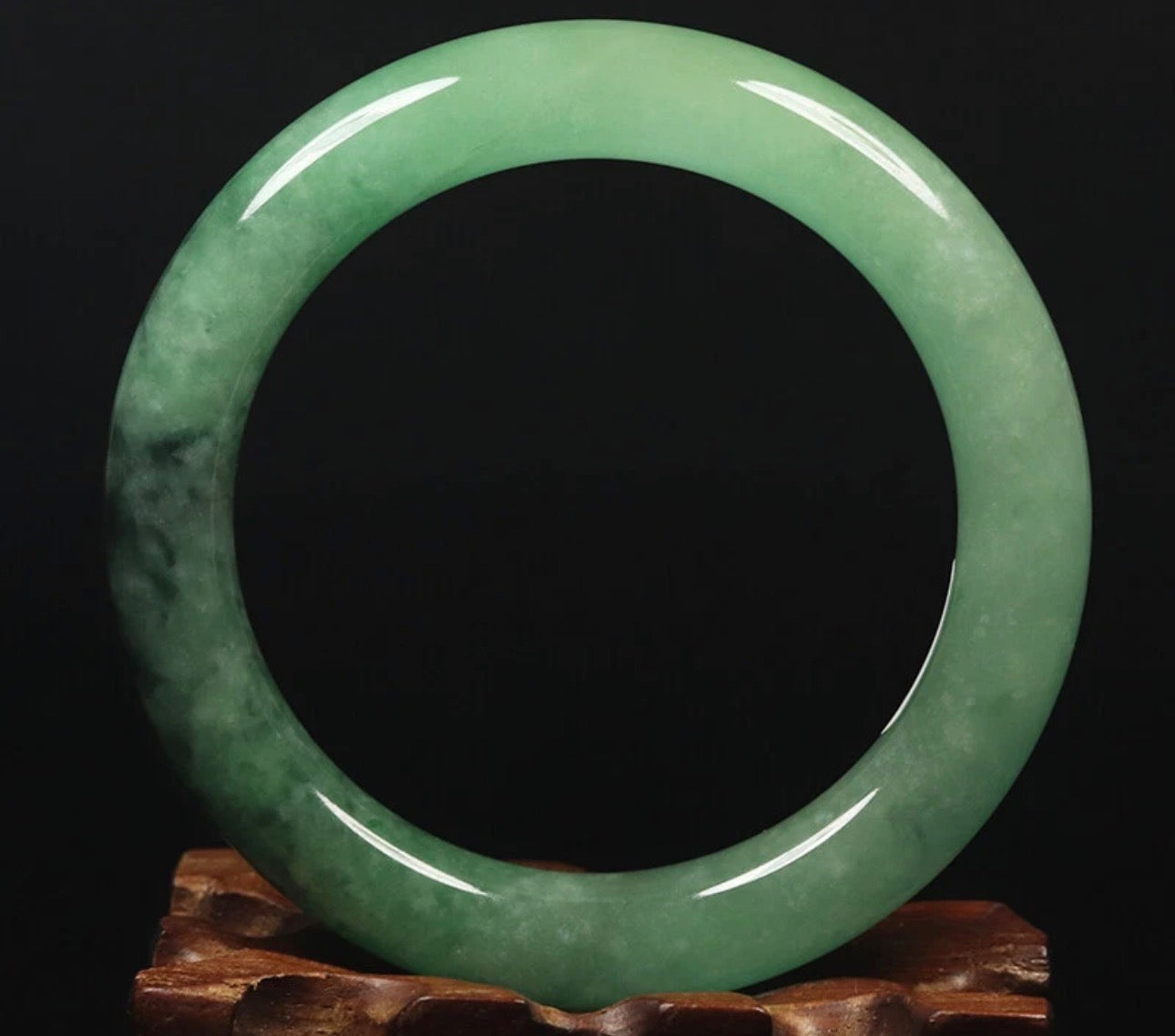 VINTAGE Small Jadeite Emerald Green Jade Bangle Size 56mm Round Princess Cut U585