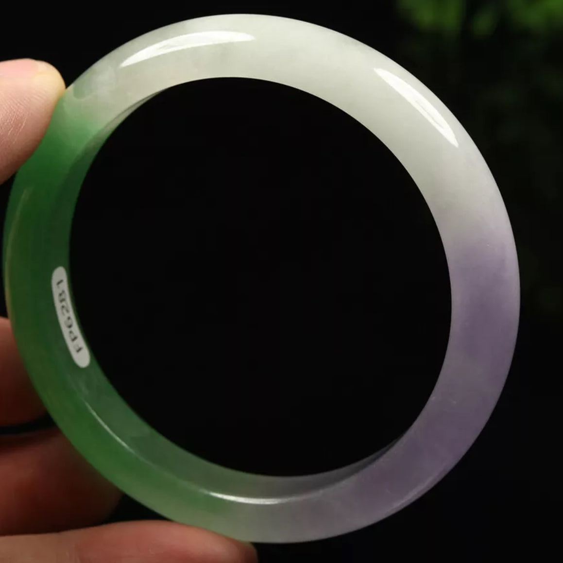 VINTAGE Medium Jadeite Green/Lavender Jade Bangle Size 59mm D615 - JazzyJewelbyAmina 