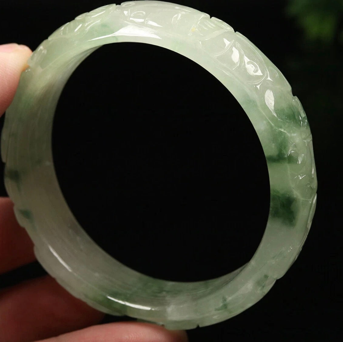 VINTAGE Jadeite Green/White Jade Bangle Hand-carved Flower Bat Butterfly Size 56 MM S921