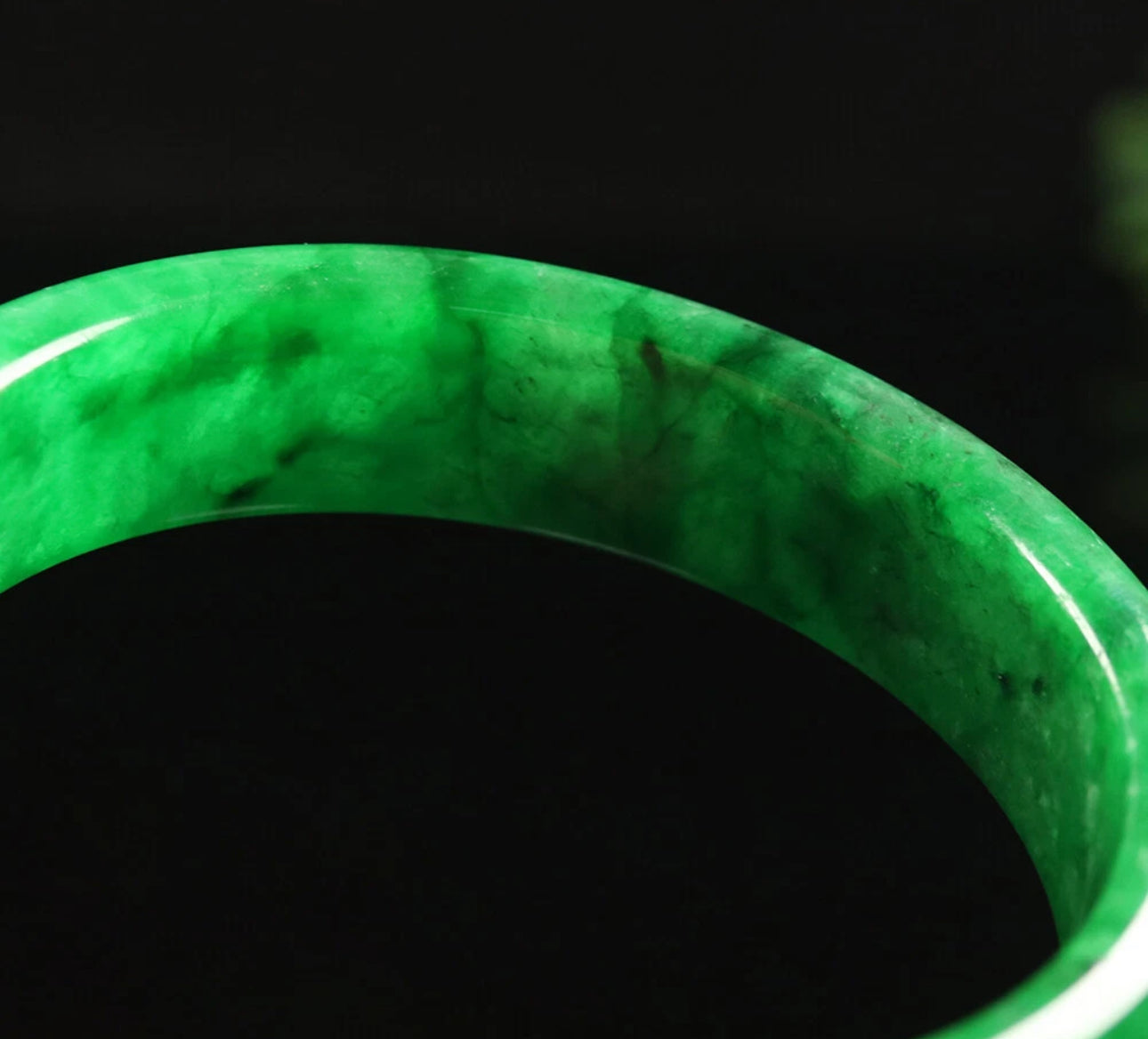 VINTAGE Medium Jadeite Green Jade Bangle Size 59mm Emerald Green! A693 - JazzyJewelbyAmina 