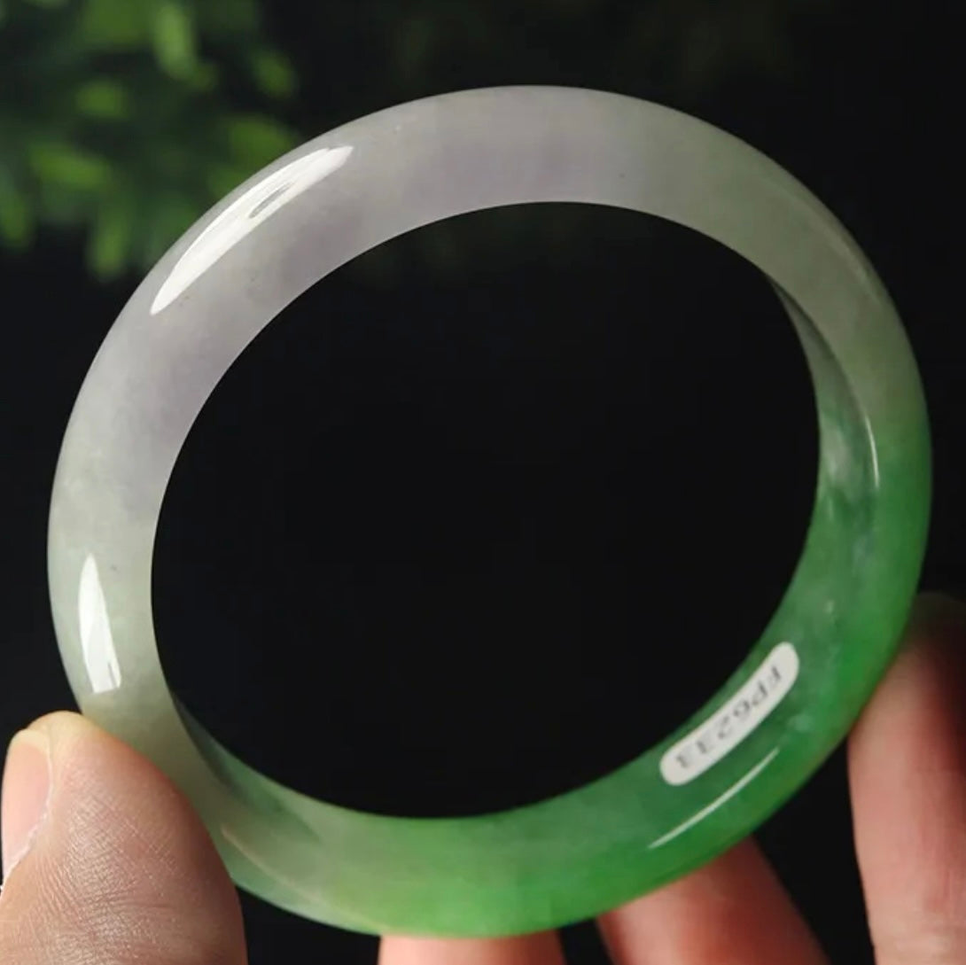 VINTAGE Small Jadeite Light Lavender Jade Bangle Size 56mm Unique Jade Piece! A519 - JazzyJewelbyAmina 