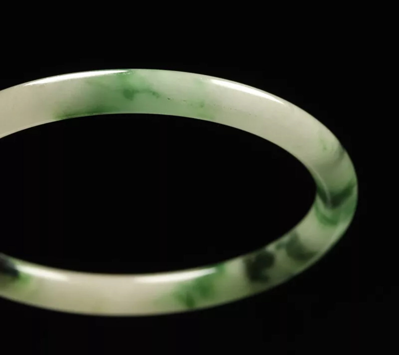 VINTAGE Medium Jadeite Green Jade Bangle Size 59mm Round Princess Cut N035 - JazzyJewelbyAmina 