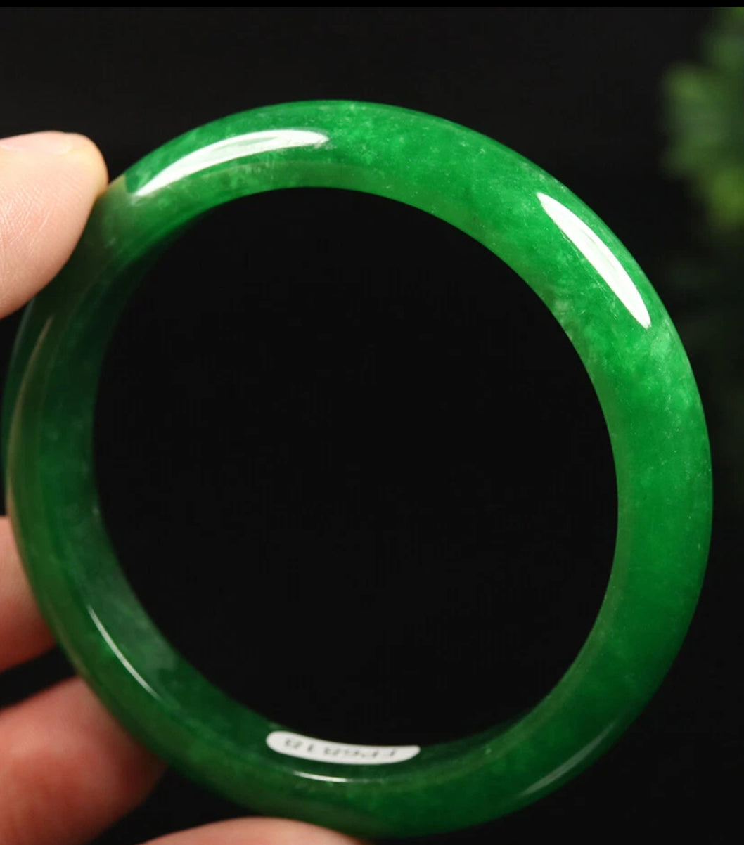 VINTAGE Medium Jadeite Green Jade Bangle Size 57MM S689