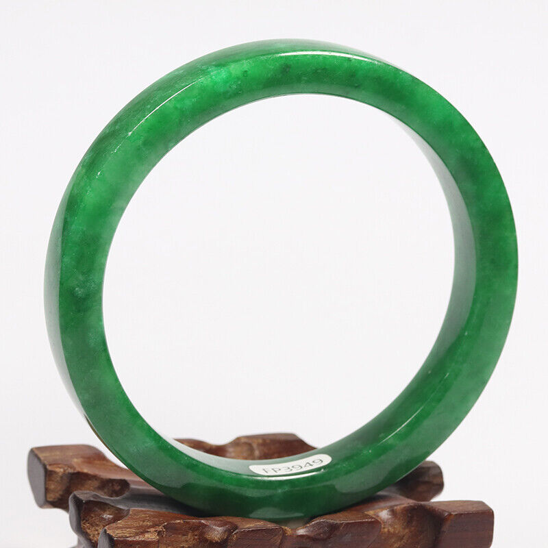VINTAGE XXL Jadeite Green Jade Bangle Size 67mm square Cut Imperial Green M951 - JazzyJewelbyAmina 