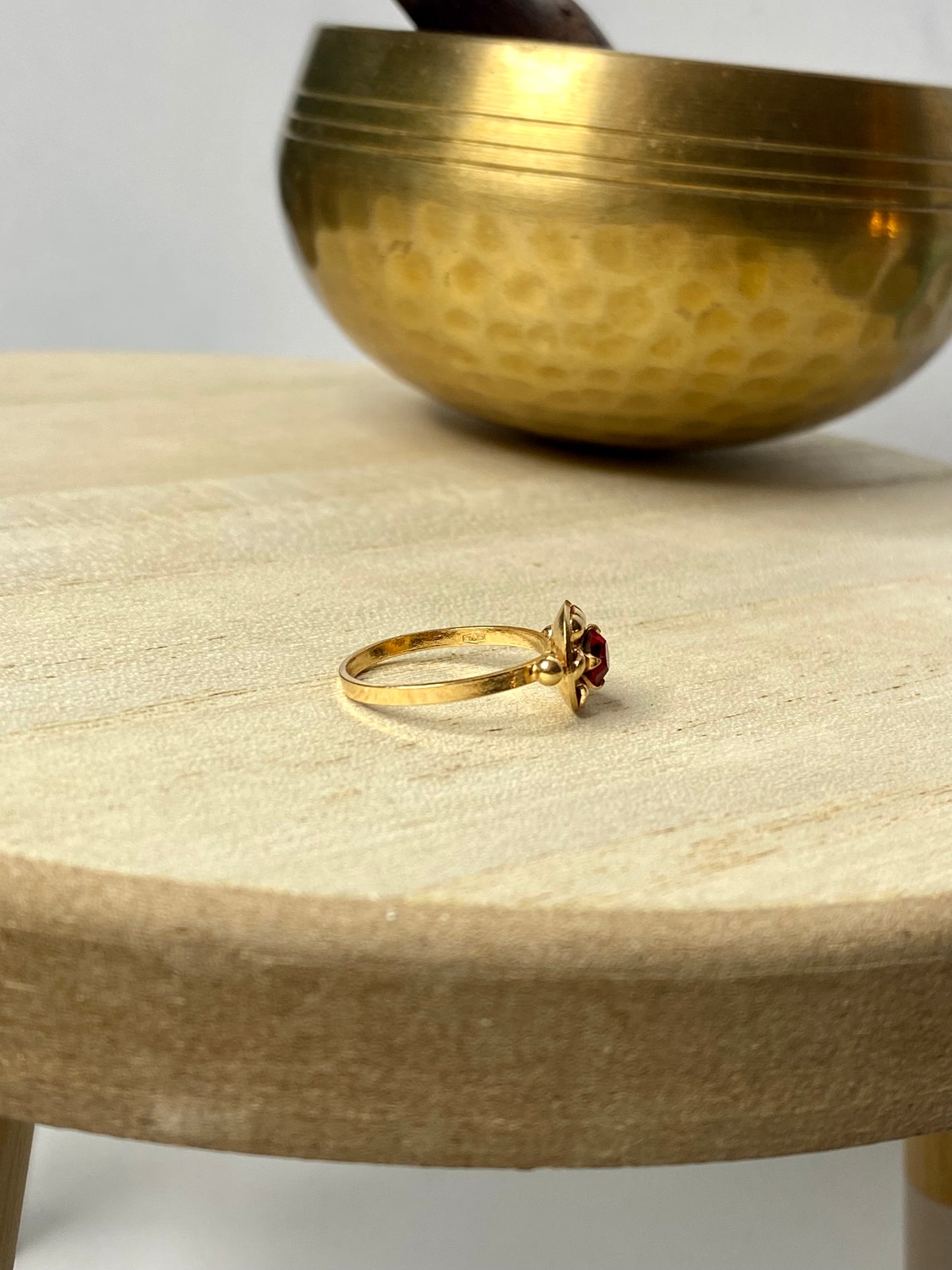 VINTAGE 18k Gold Ruby Ring Baby/Child Size 3.5US - JazzyJewelbyAmina 