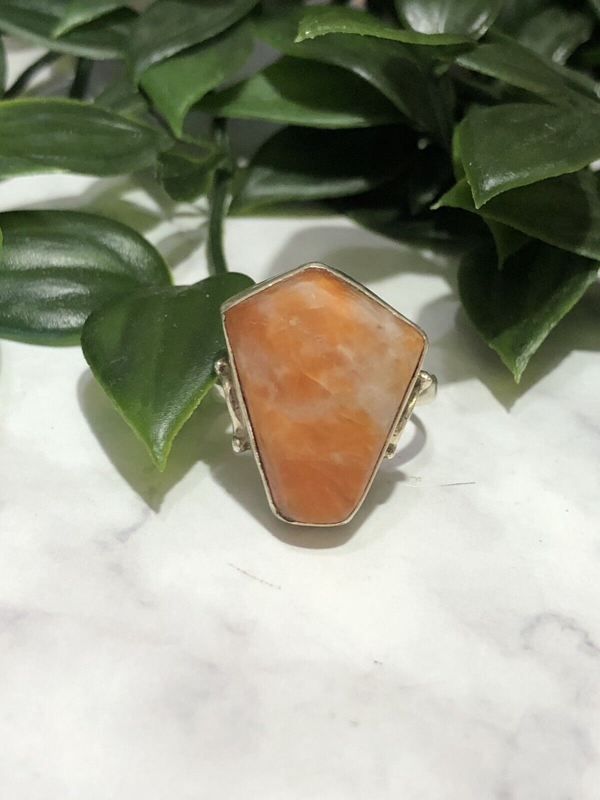 VINTAGE Orange Agate Stone Ring - Sterling Silver (stamped 925) band Size Medium 7.5 US - JazzyJewelbyAmina 